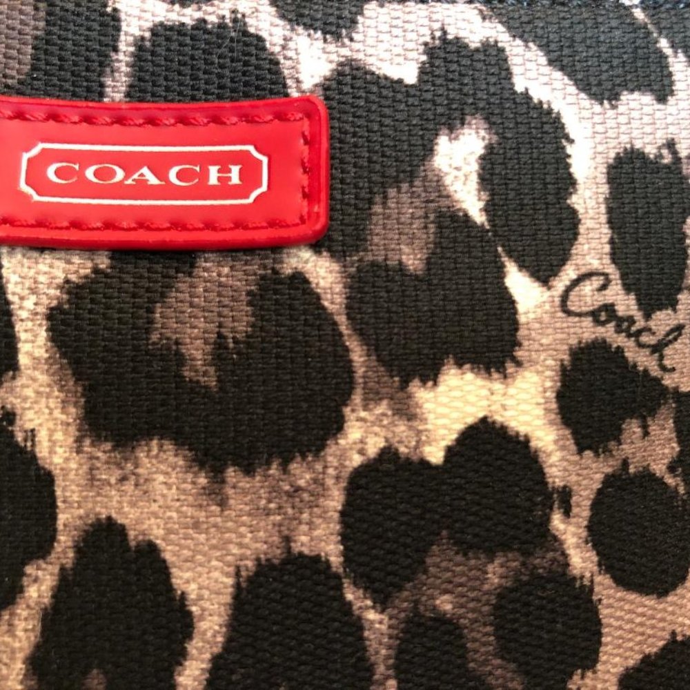 COACH LEOPARD PRINT WRISTLET